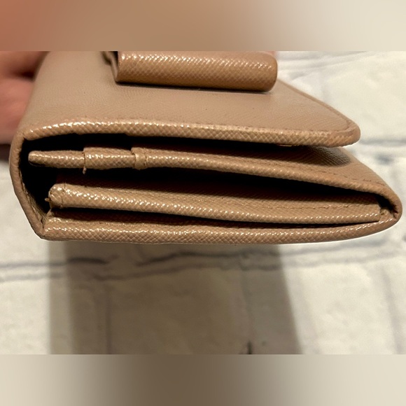 Prada Saffiano Leather Beige Bow Wallet - EUC with cards, box and paper! - Picture 11 of 16